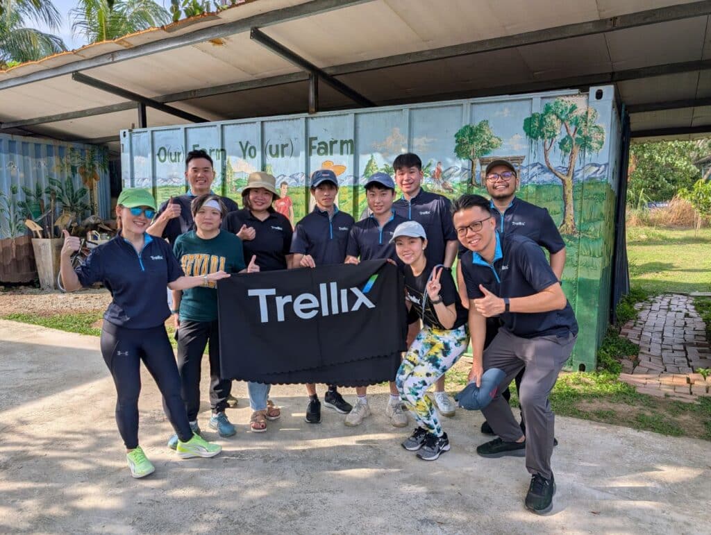 The team supports the Cyberjaya FarmUR, an Urban Farming initiative founded in 2020 with the focus on sustainable organic farming methods and community inclusion.  