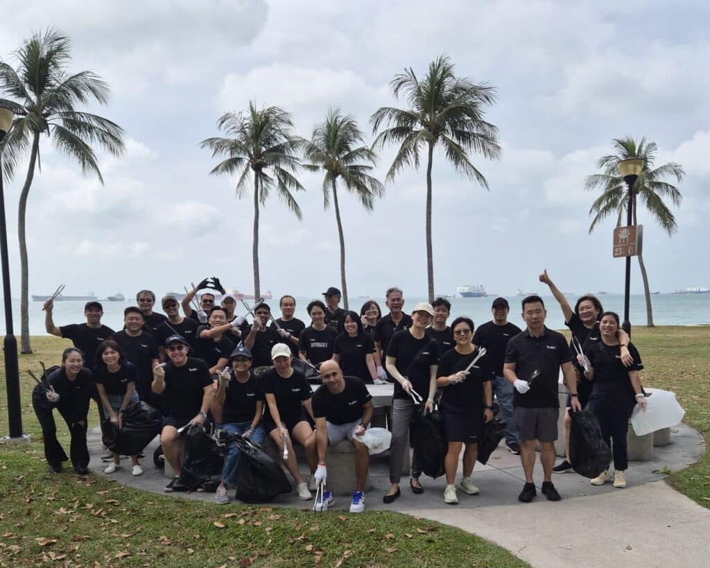 Singapore Beach Cleaning